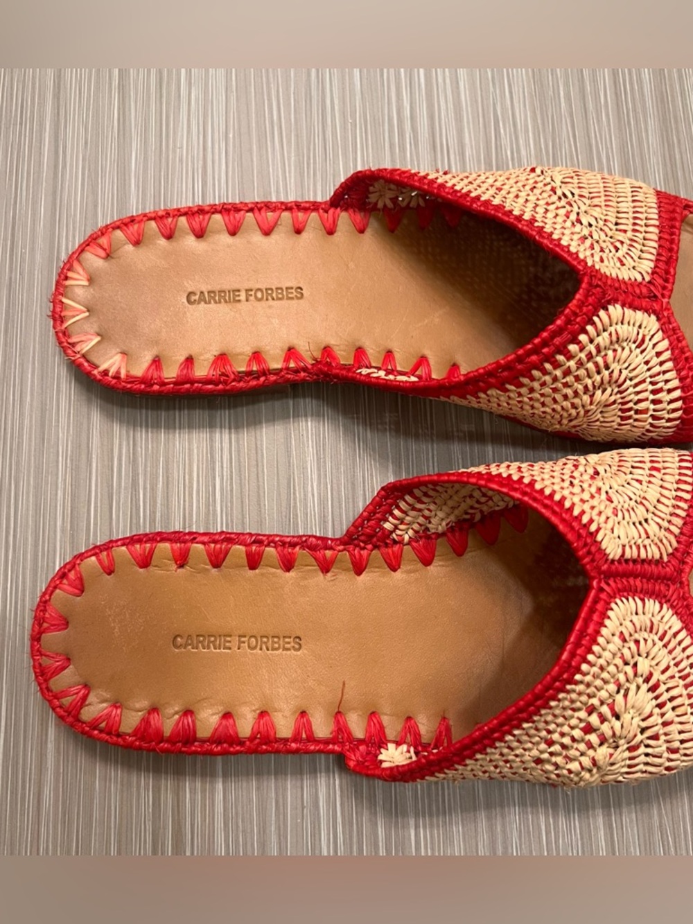 Carrie Forbes Salon Miste
Woven Raffia Sandal Red Crimson Natural
Slides - Picture 4 of 9